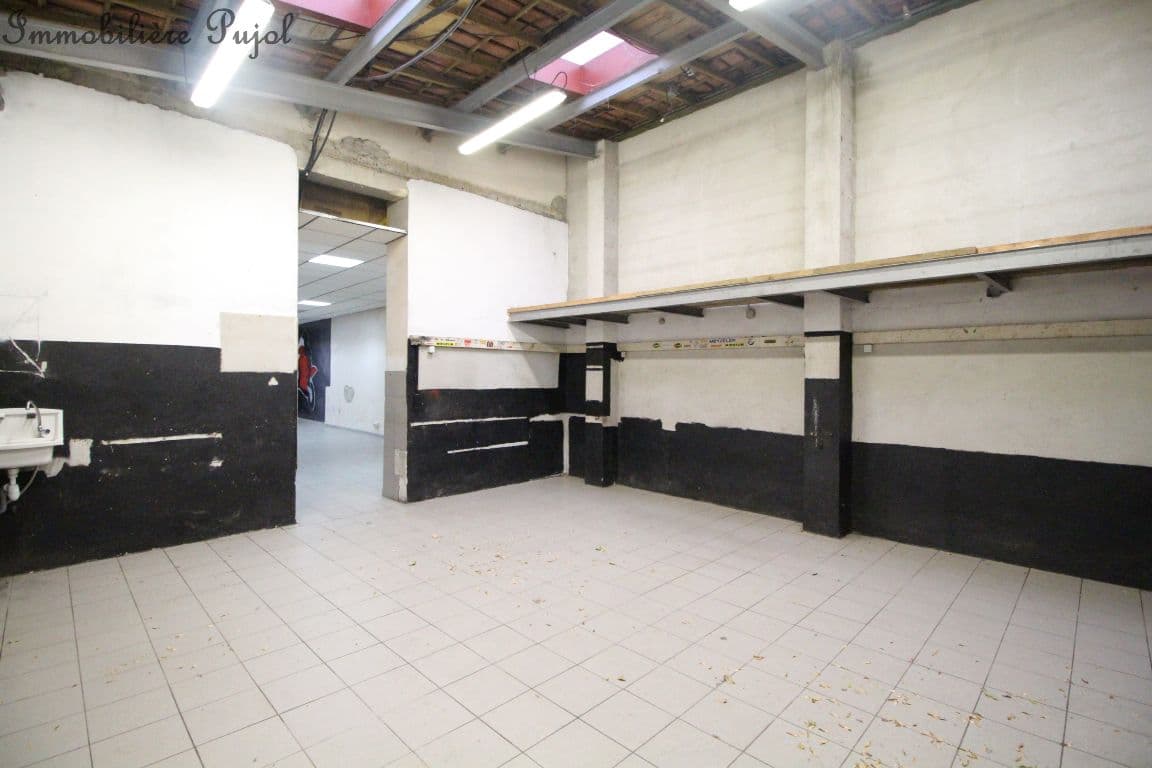 Local à louer à MARSEILLE – photo 9