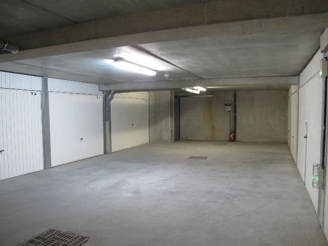 Parking/Box à louer à Marseille – photo 4