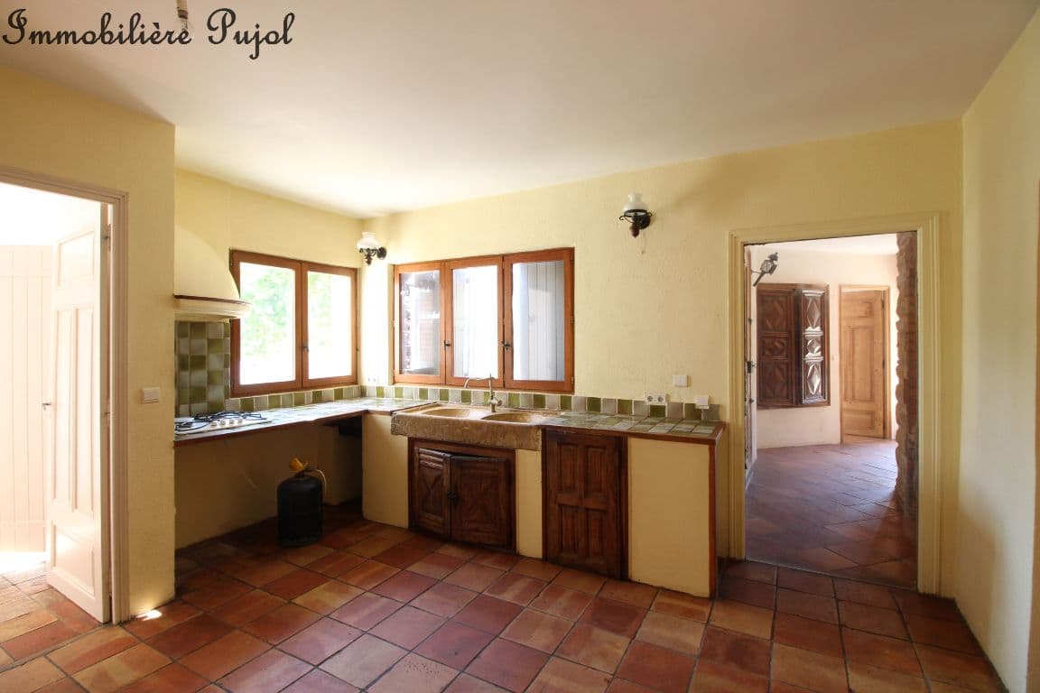 Villa 7 pièces à louer à Marseille – photo 3