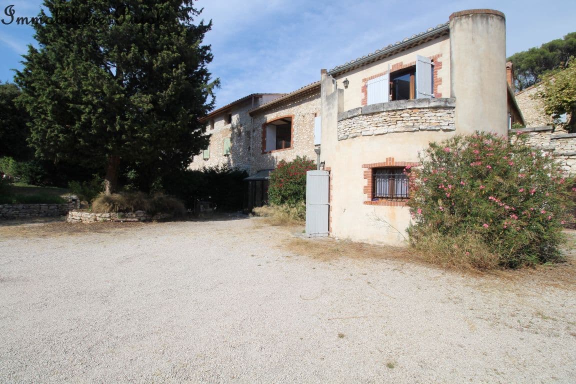 Villa 7 pièces à louer à Marseille – photo 1