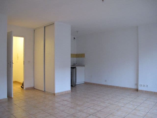 Appartement T2 à louer à Marseille – photo 2