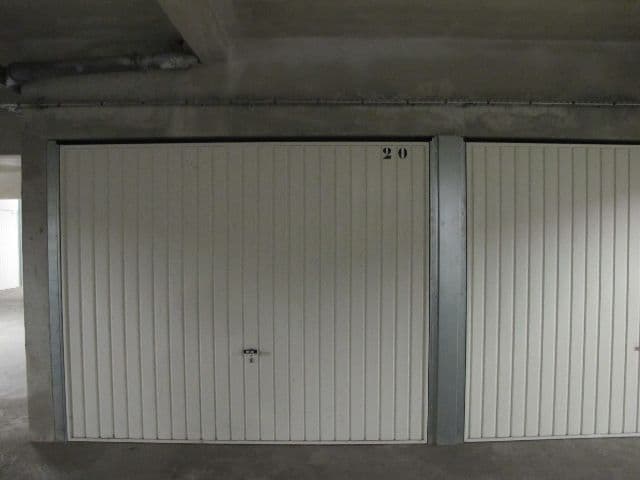 Parking/Box à louer à MARSEILLE – photo 2