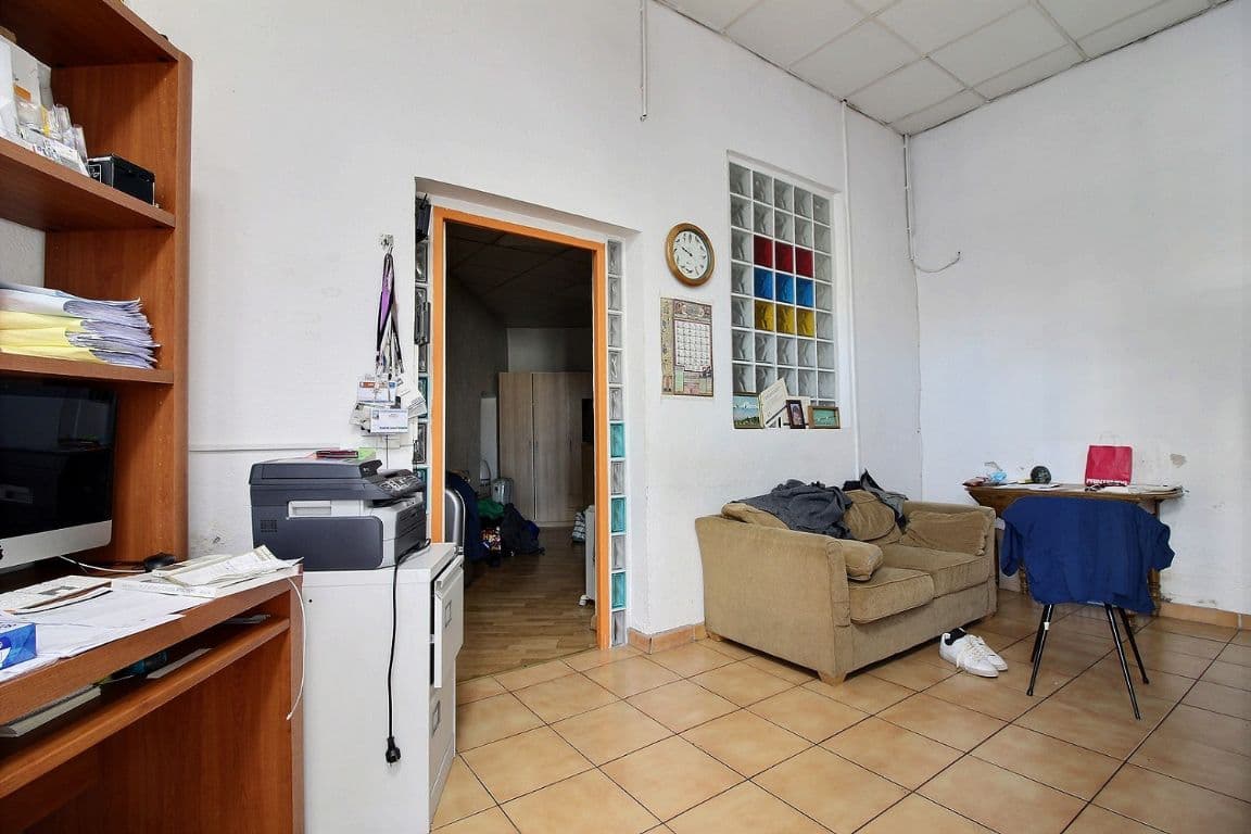 Local à louer à Marseille – photo 9