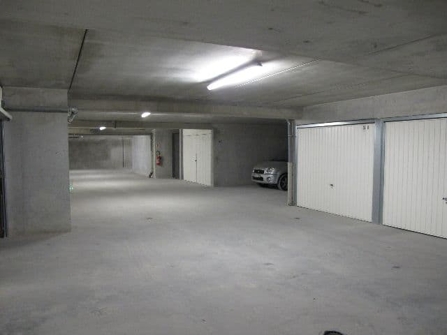 Parking/Box à louer à Marseille – photo 1