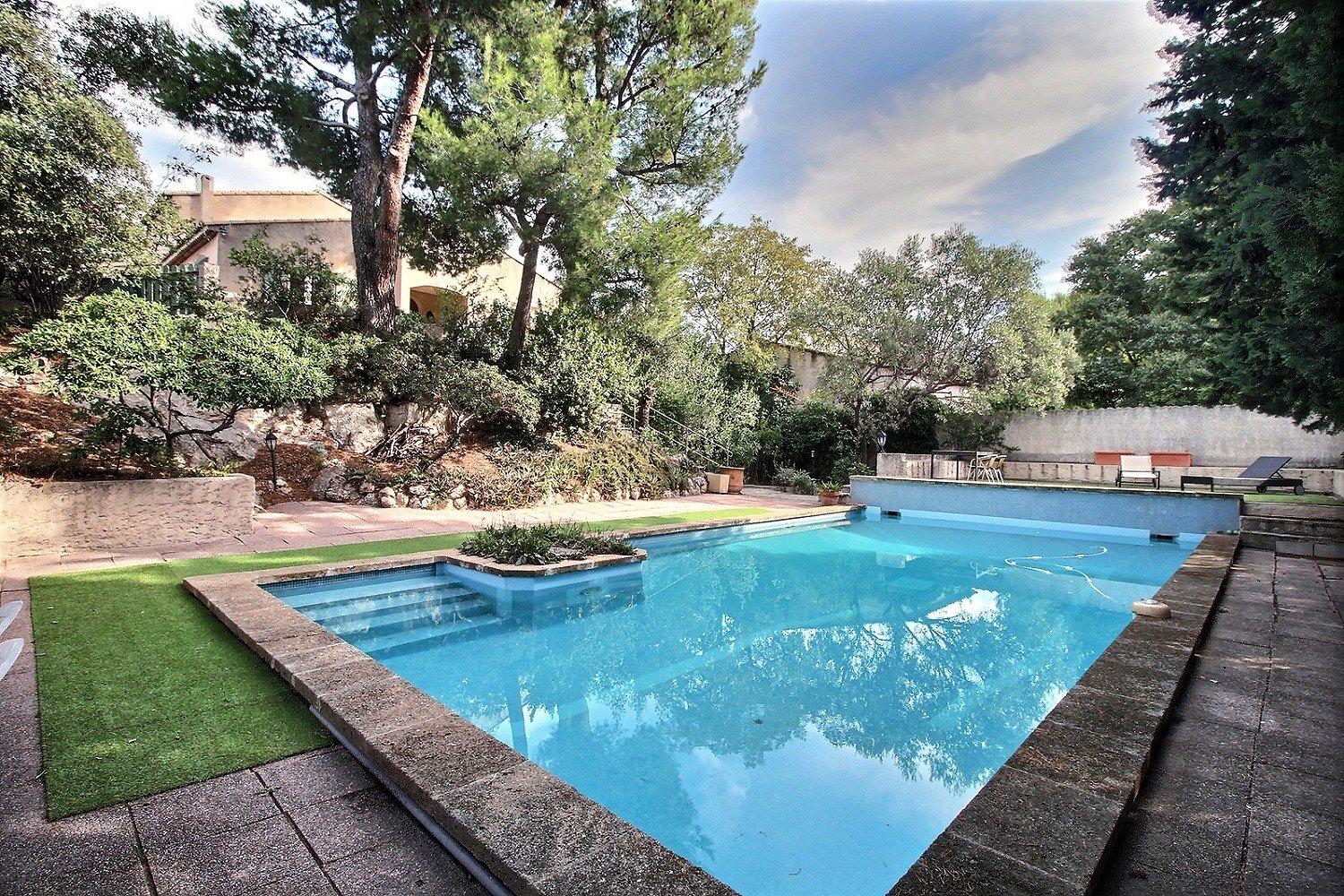 Villa à vendre à Marseille – photo 1