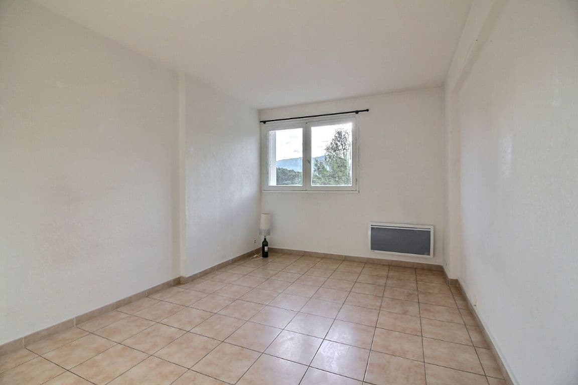 Appartement T4 à louer à MARSEILLE – photo 7