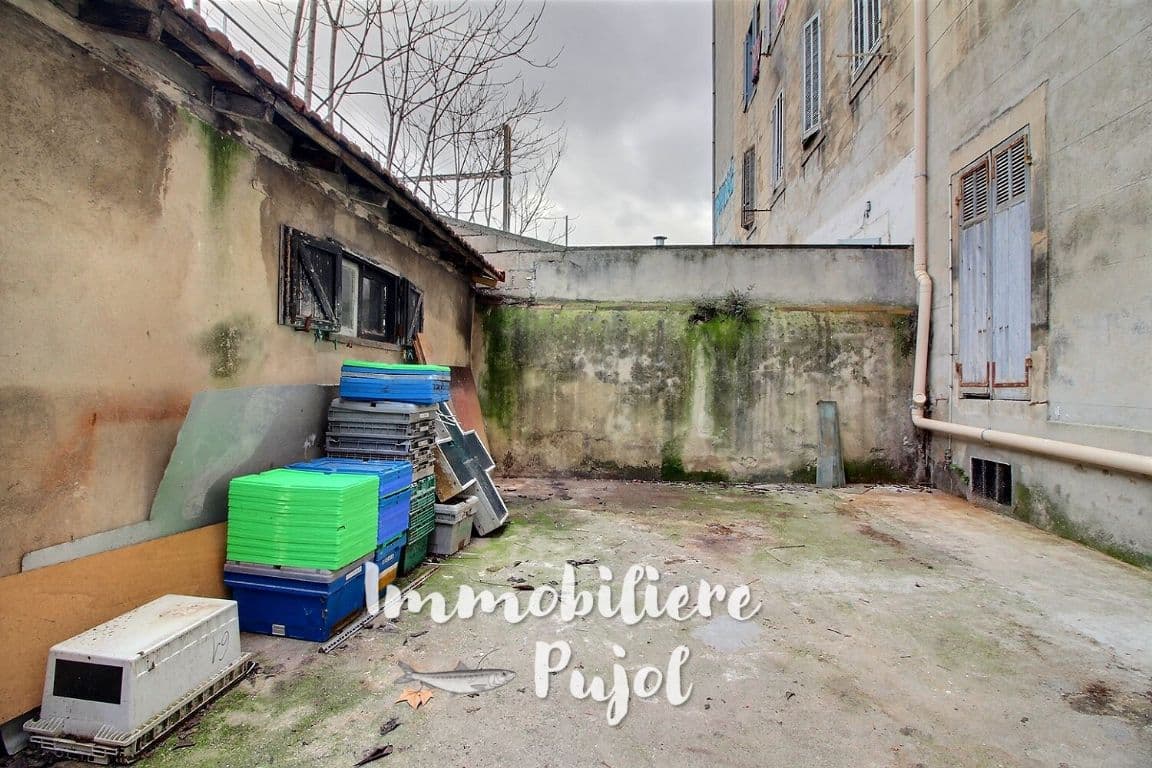 Local à louer à MARSEILLE – photo 2