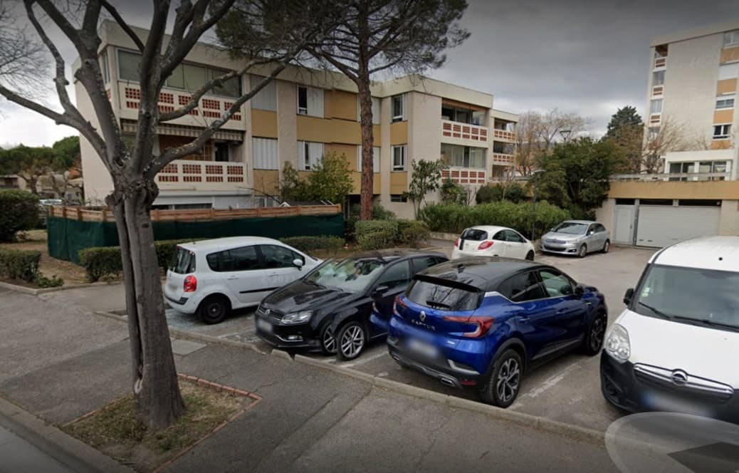 Parking/Box à louer à PLAN DE CUQUES – photo 1