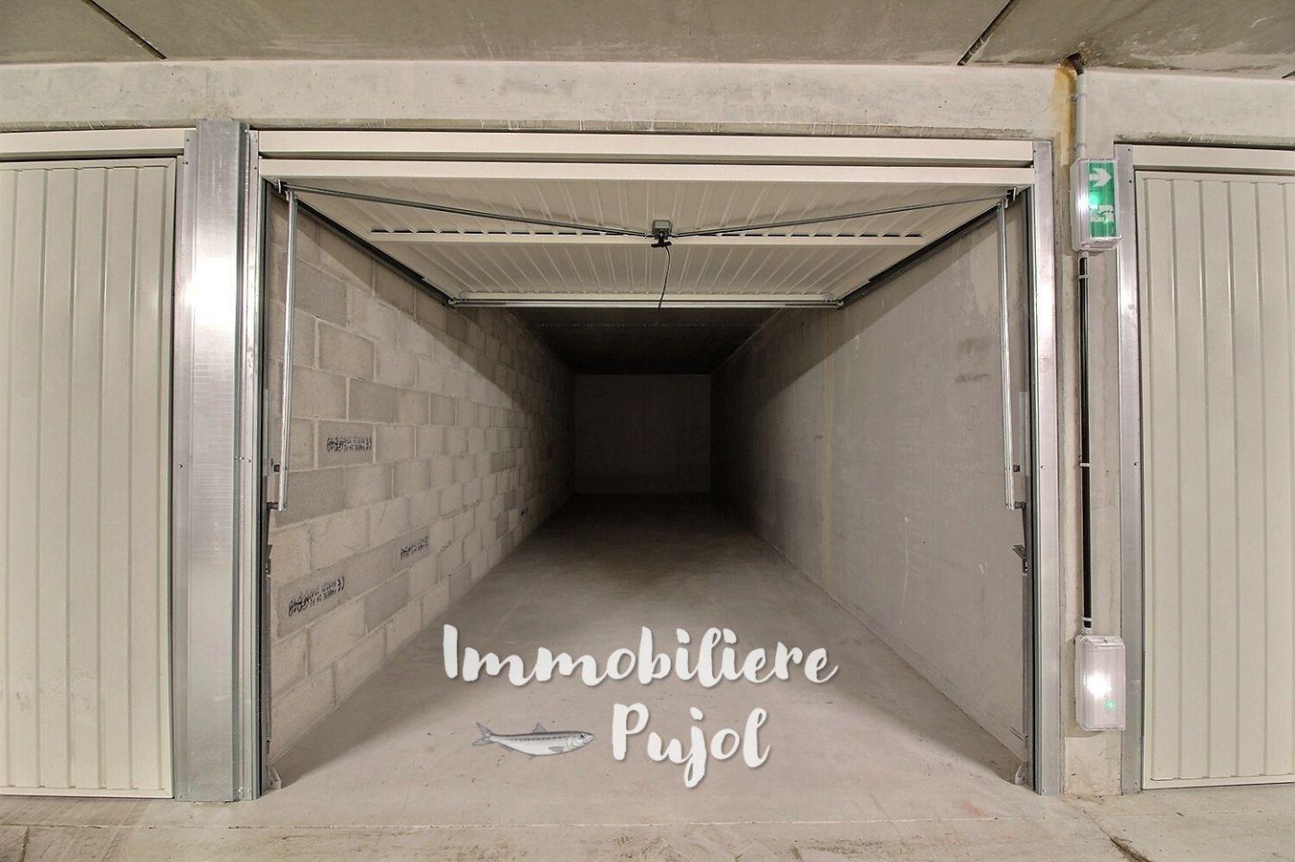 Parking/Box à louer à MARSEILLE – photo 2