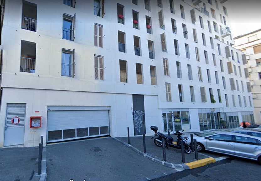 Parking/Box à louer à MARSEILLE – photo 1