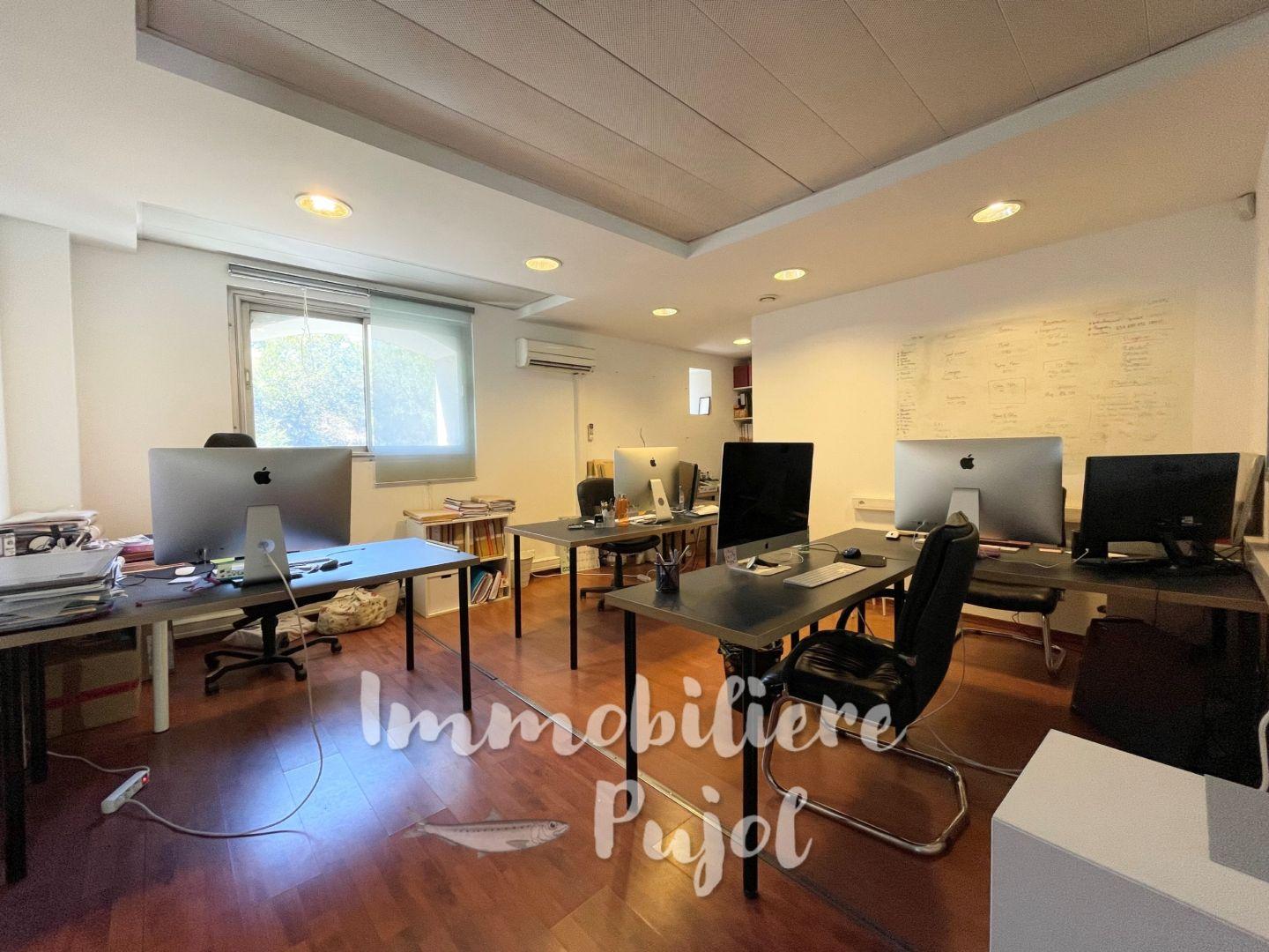 Bureaux à louer à MARSEILLE – photo 1