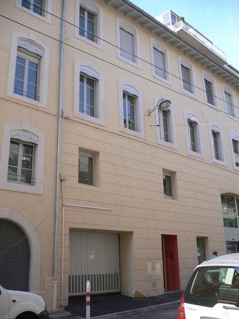 Parking/Box à louer à MARSEILLE – photo 3