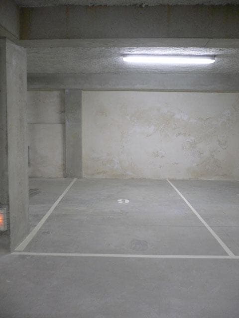 Parking/Box à louer à MARSEILLE – photo 2