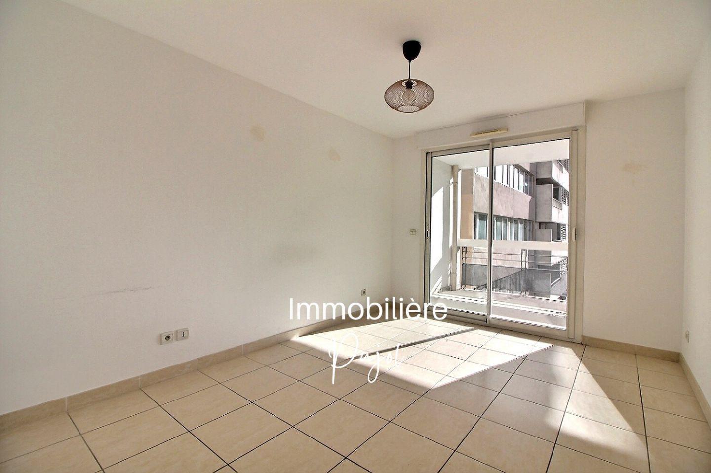 Appartement T4 à louer à MARSEILLE – photo 5