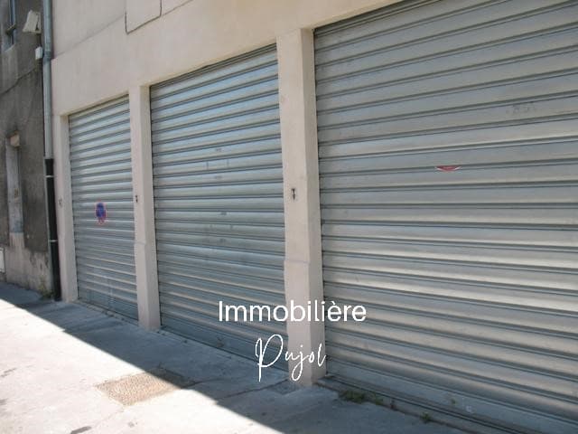 Parking/Box à louer à MARSEILLE – photo 1