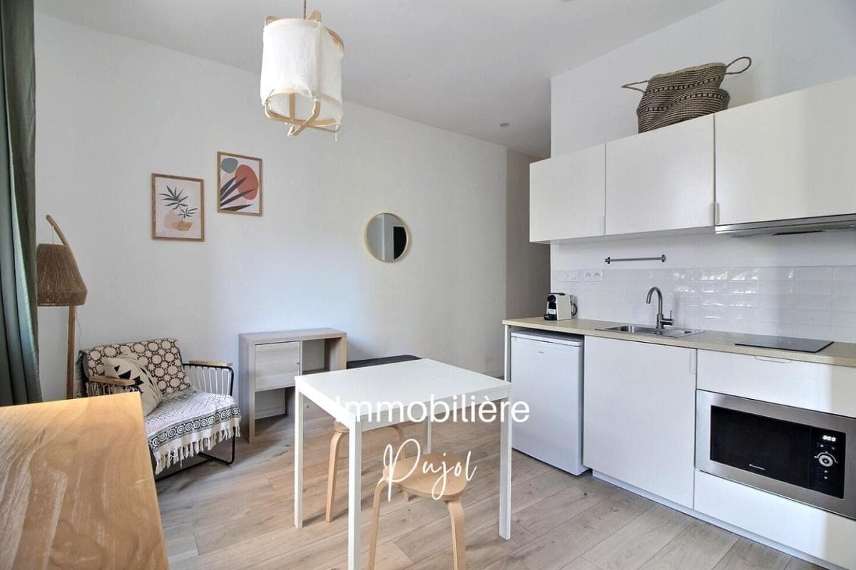 Appartement T1 à louer à Marseille 6eme Arrondissement – photo 1