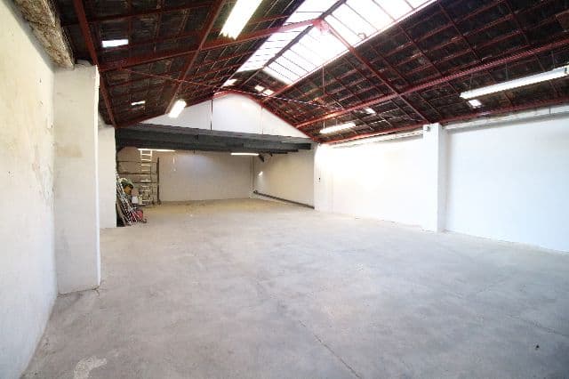 Bien à louer à MARSEILLE – photo 1