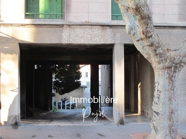 Bien à louer à MARSEILLE – photo 1