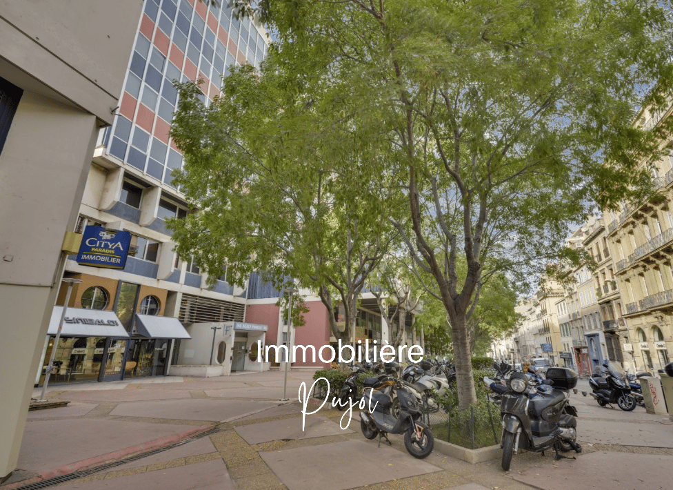 Bien à louer à MARSEILLE – photo 1