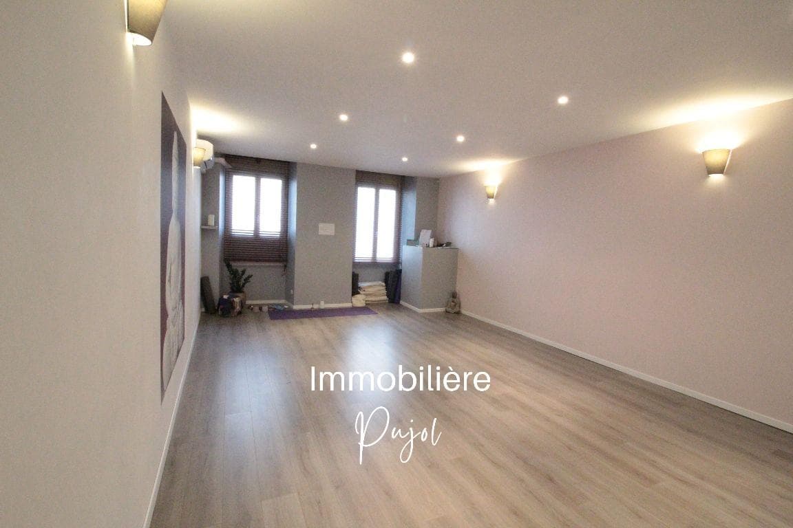 Local à louer à MARSEILLE – photo 3