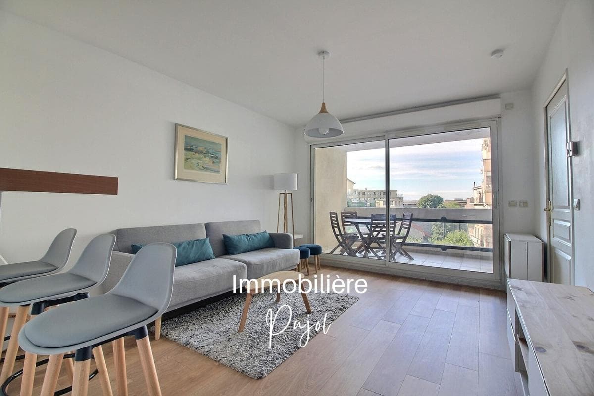Appartement T2 à louer à Marseille 6eme Arrondissement – photo 1