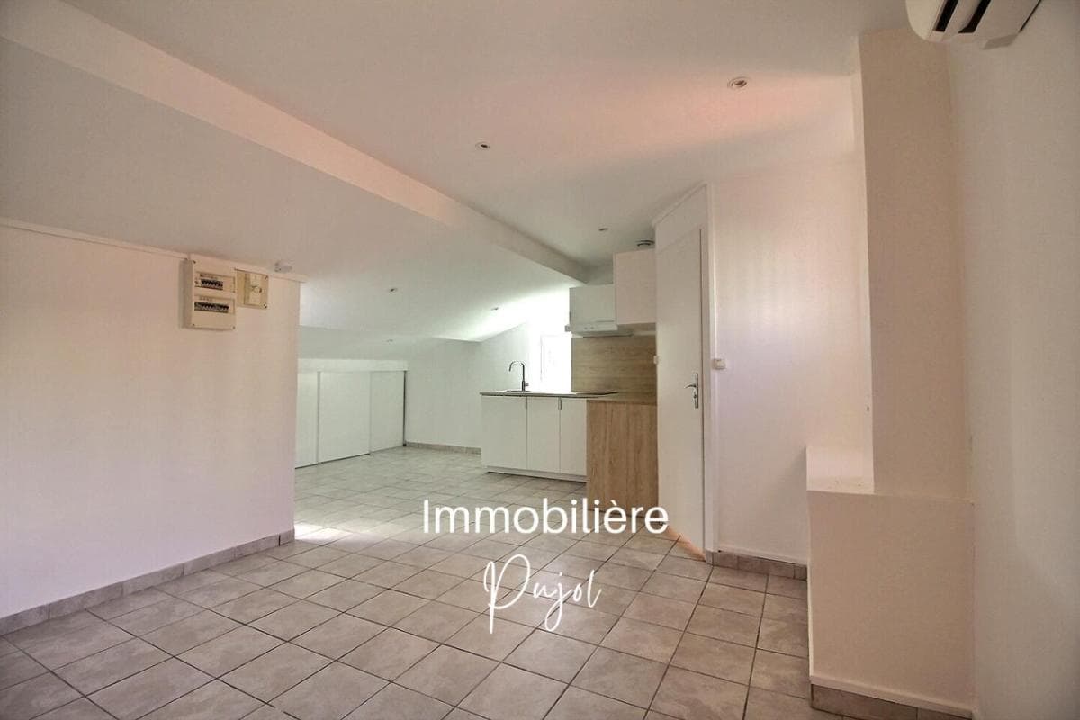 Appartement T1 à louer à Marseille 2eme Arrondissement – photo 1