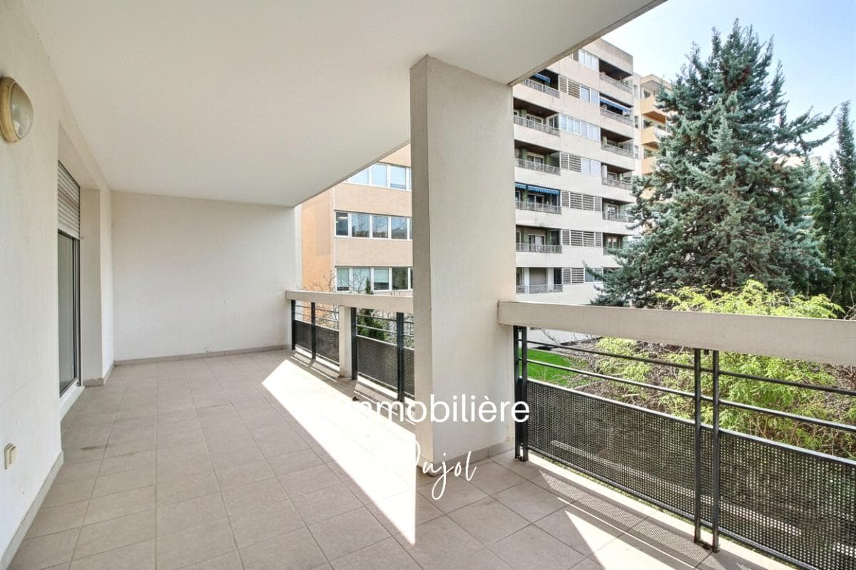 Appartement T3 à louer à Marseille 8eme Arrondissement – photo 1