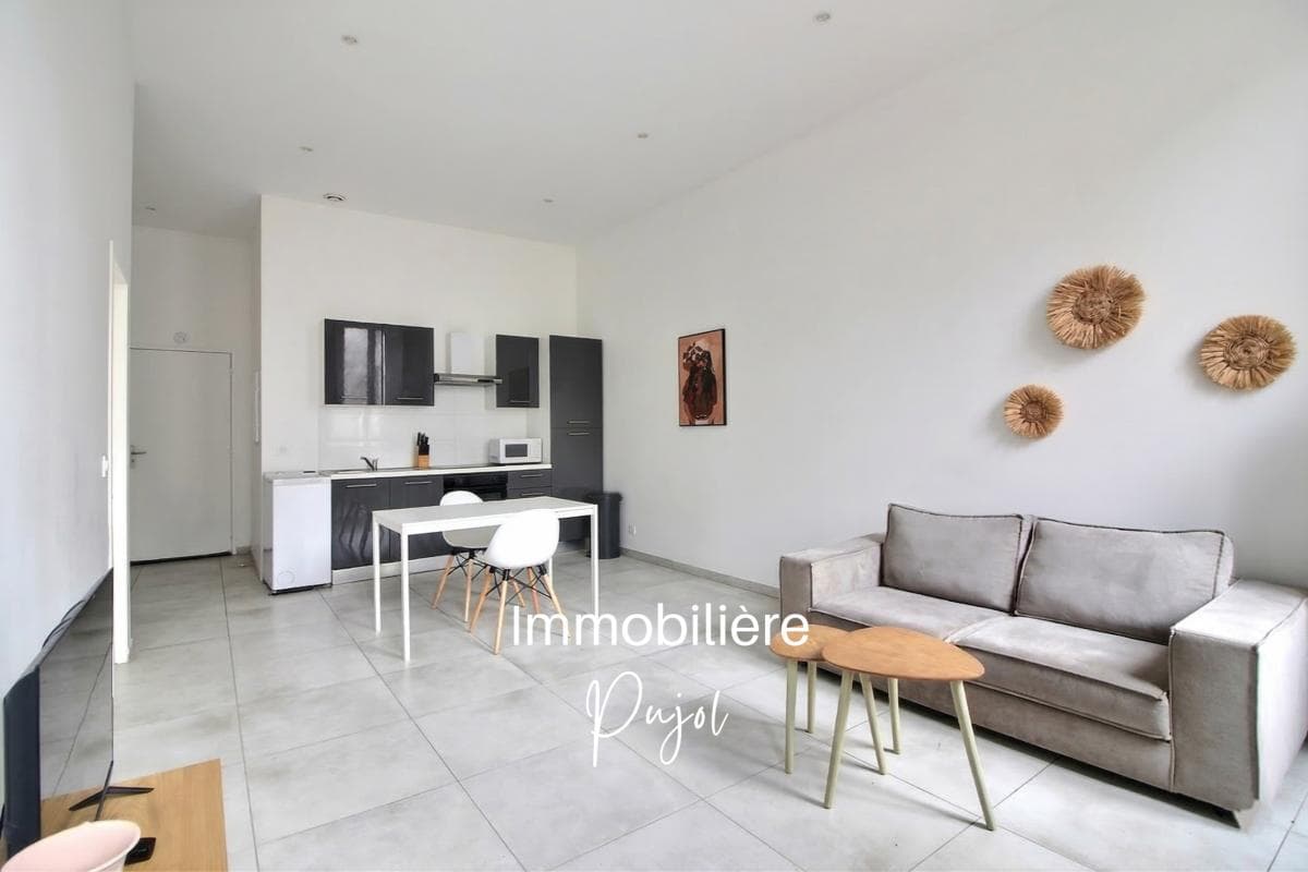 Appartement T2 à louer à Marseille 1er Arrondissement – photo 1