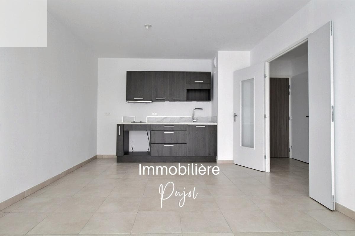 Secteur les trois-Lucs, 13012 - Appartement T2 avec terrasse et garage – photo 2