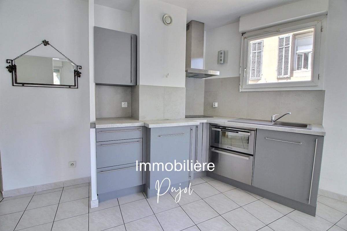 Castellane - T3 avec balcon – photo 3
