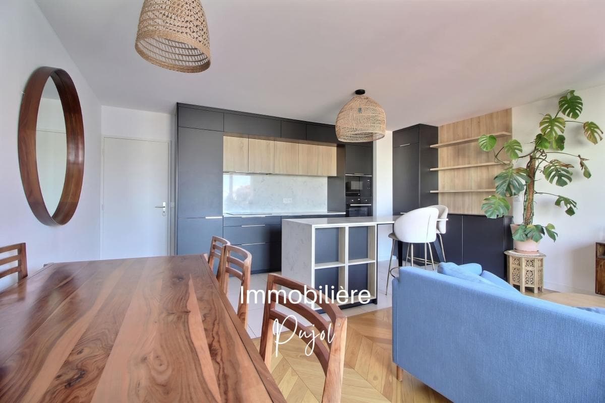 La Joliette 13002 - T3 meublé , lumineux, avec double terrasse et parking – photo 4