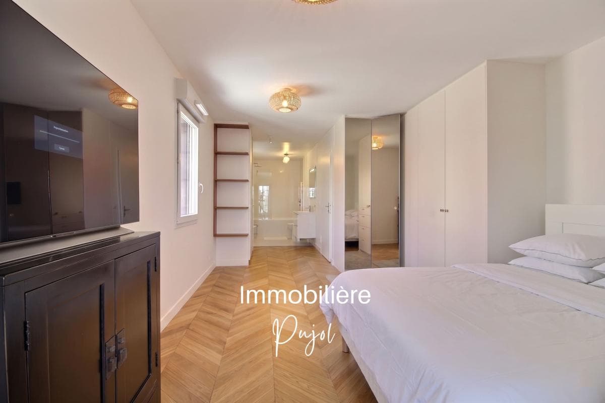 La Joliette 13002 - T3 meublé , lumineux, avec double terrasse et parking – photo 8