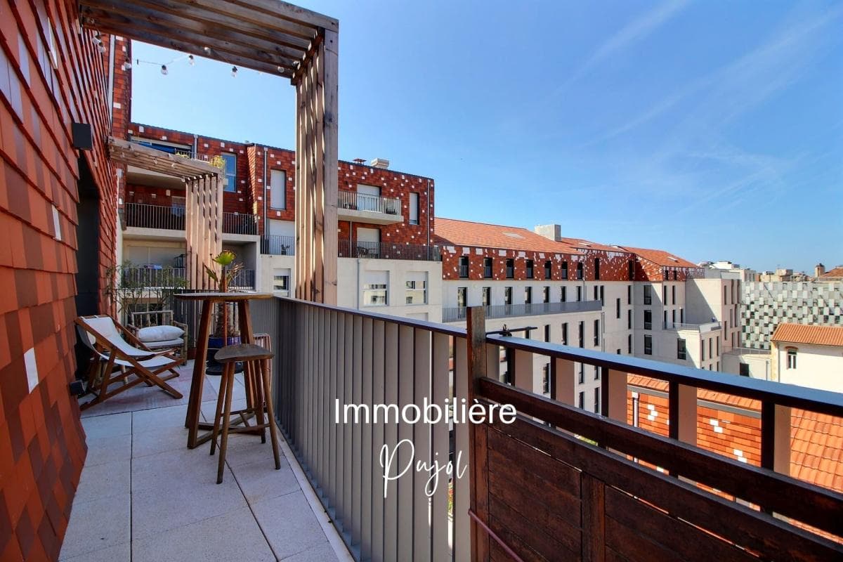 La Joliette 13002 - T3 meublé , lumineux, avec double terrasse et parking – photo 1