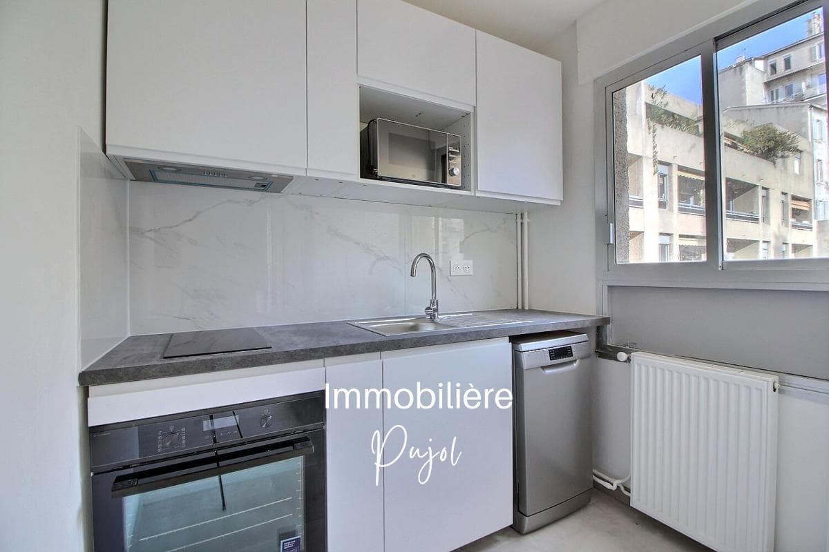 Castellane/Lodi - T1 meublé , climatisé avec balcon sur jardin au calme – photo 7