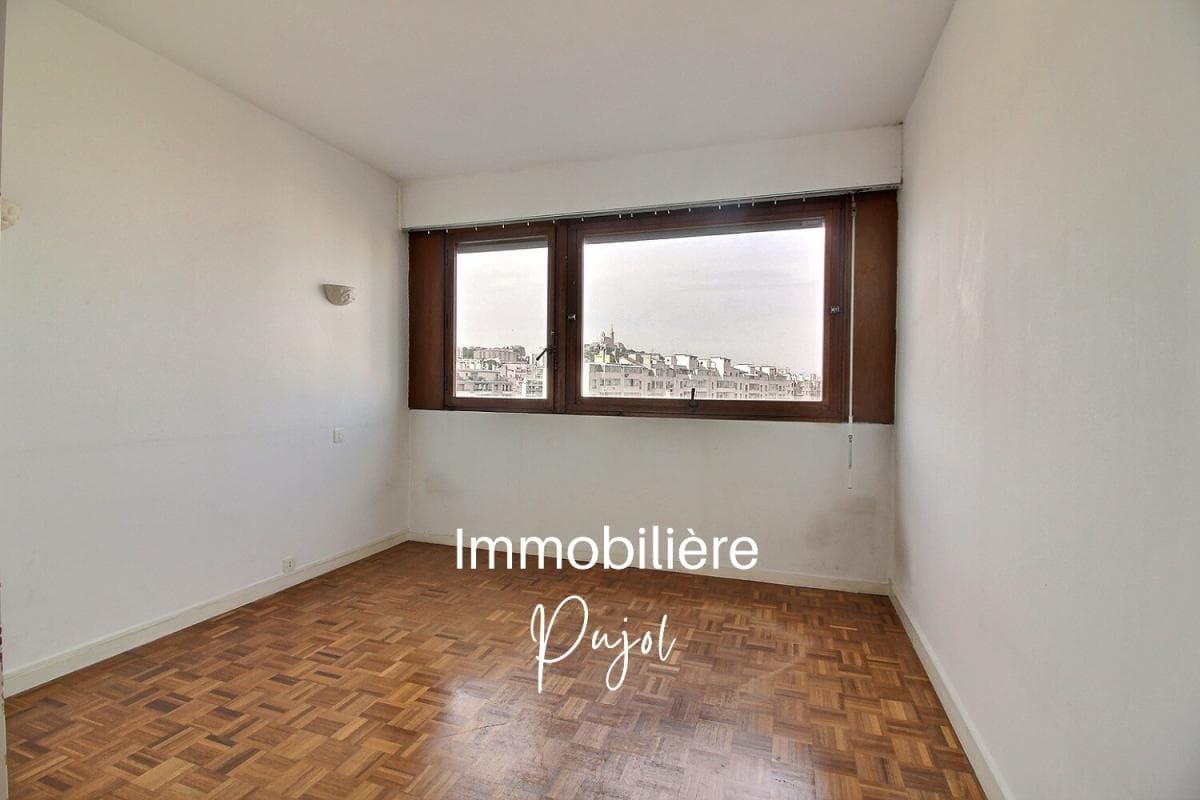 Castellane 13006 - T3 traversant avec terrasse et cave – photo 7