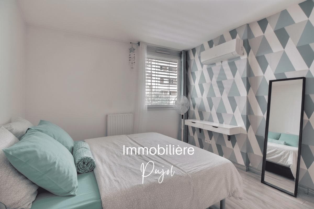 Joliette 13002 -  T2 meublé climatisé - stationnement et balcon – photo 3