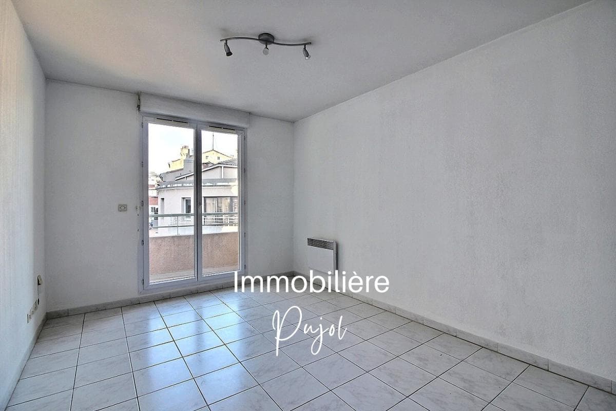 Timone 13005 - Studio avec balcon , proche métro, facs – photo 1