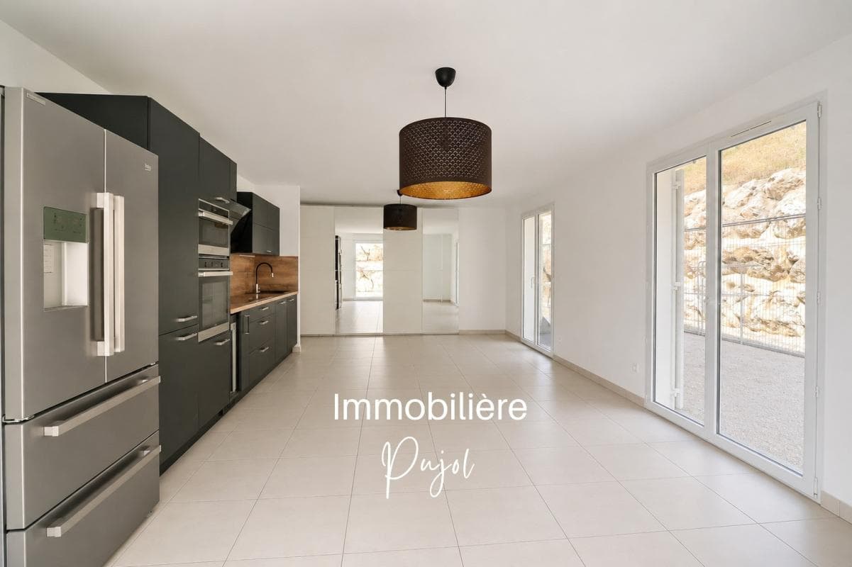 La Loubière - T4 avec jardin privatif, terrasse et deux garages – photo 5
