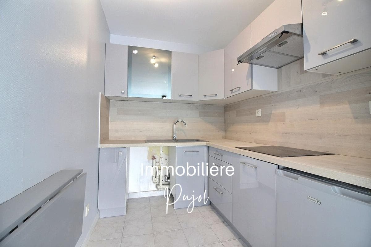 Castellane/Lodi 13006 - T2 avec balcon et parking – photo 5