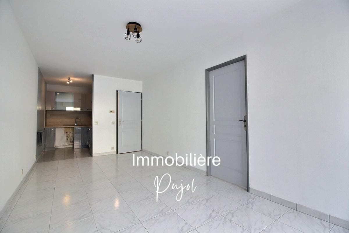 Castellane/Lodi 13006 - T2 avec balcon et parking – photo 3