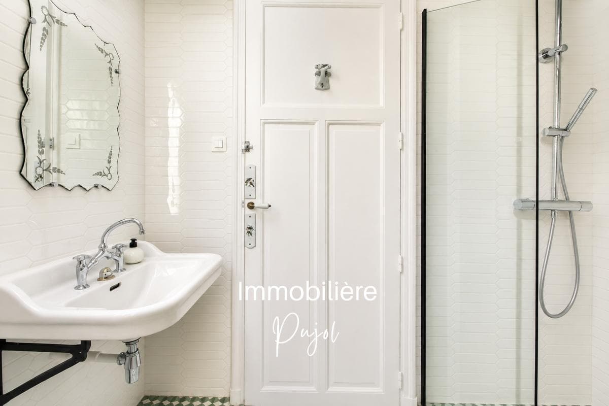 Lonchamp 13001 - T5 bourgeois, traversant et lumineux avec garage – photo 9
