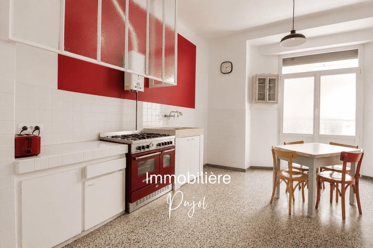 Lonchamp 13001 - T5 bourgeois, traversant et lumineux avec garage – photo 4