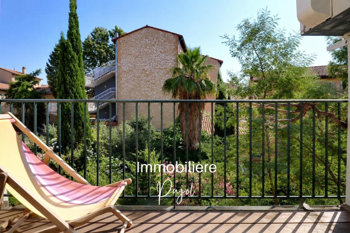 Lodi 13006 -   type 3 meublé et climatisé sur cour avec balcon et cave – photo 2