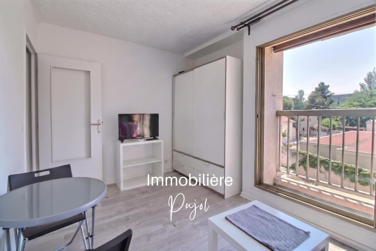 Capelette/Timone – Studio lumineux et meublé – photo 2