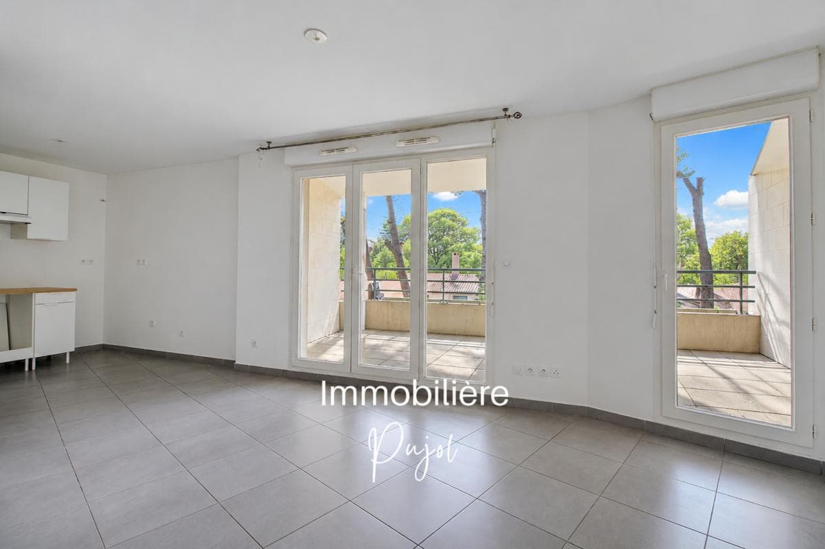 Cabot/Mazargues 13009 - T3 avec terrasse et garage double – photo 2