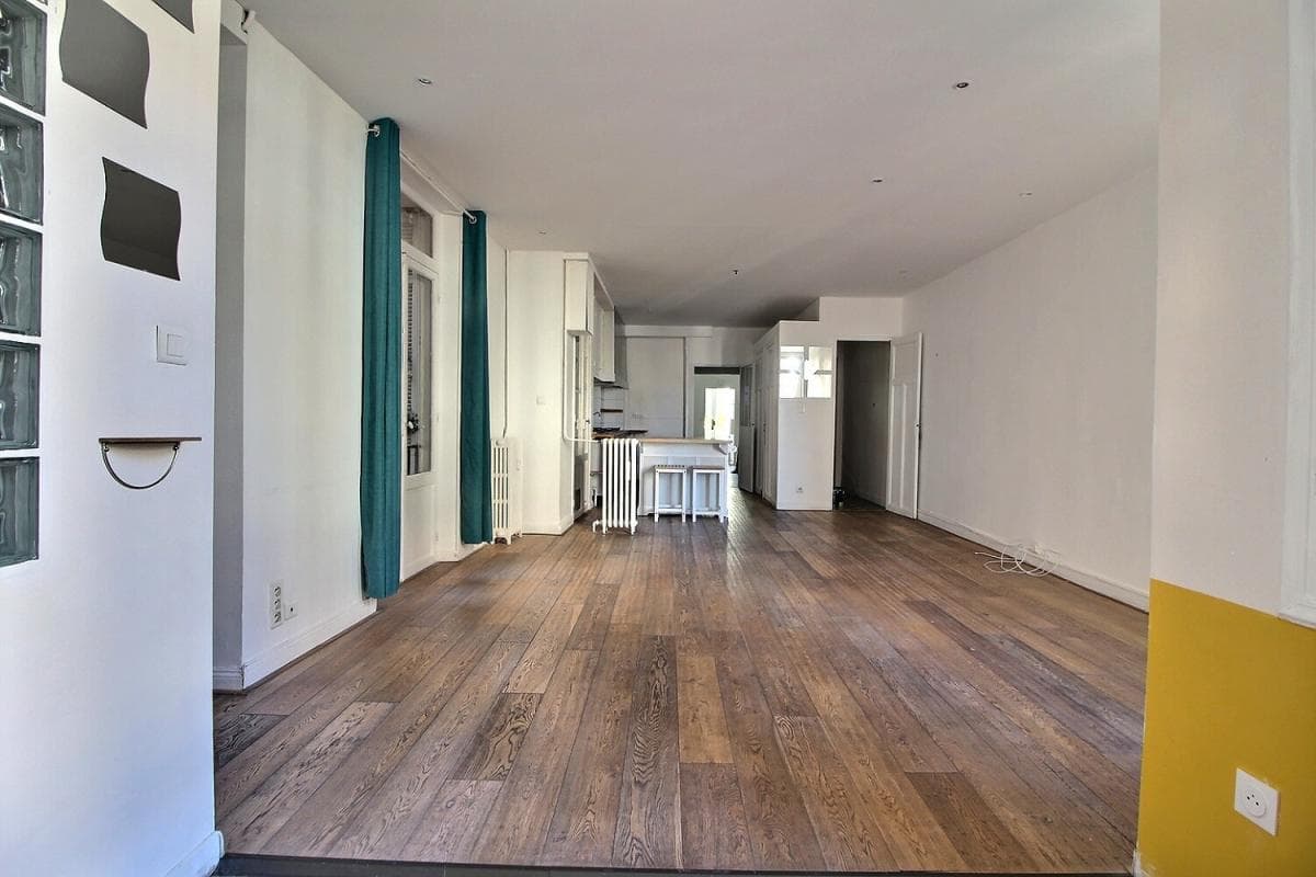 Castellane/Baille 13006 - Appartement T3 de 85 m² au calme – photo 2
