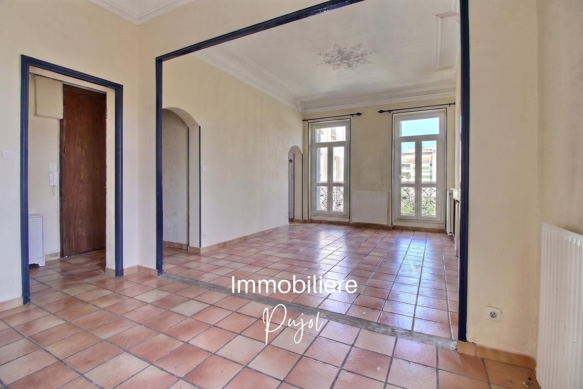 Castellane 13006 - Appartement T3 lumineux avec balcon – photo 2