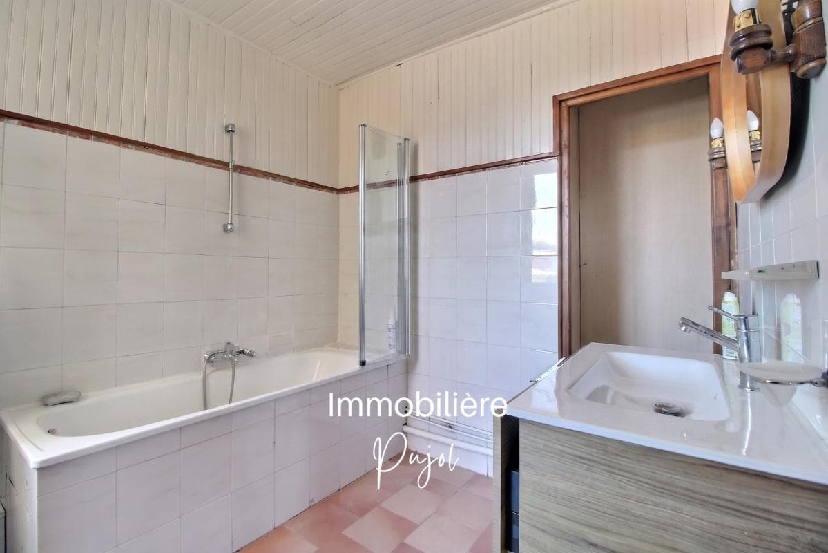 Castellane 13006 - Appartement T3 lumineux avec balcon – photo 9