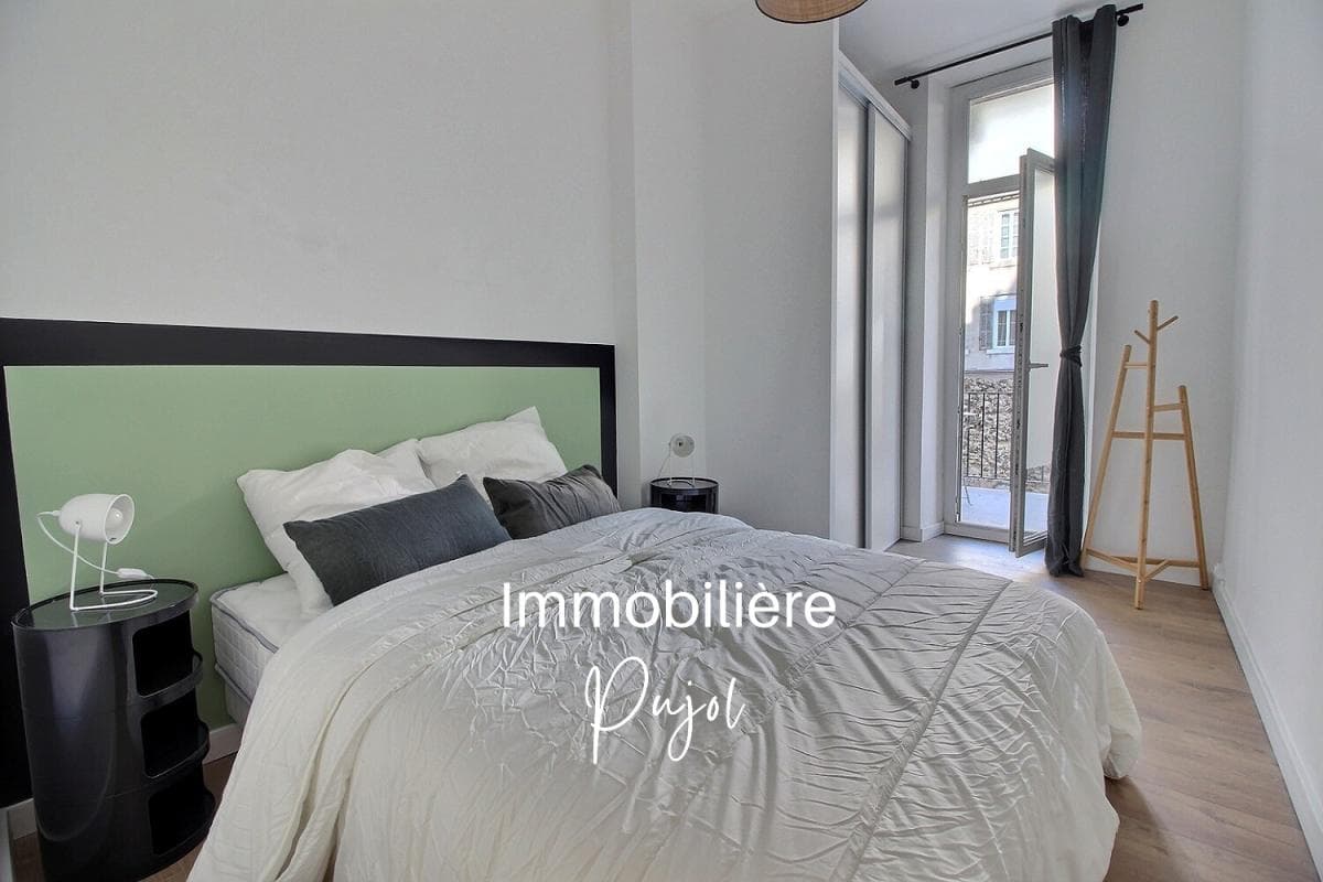 Castellane 13006 -  Type 3 traversant, rénové, meublé et climatisé – photo 7