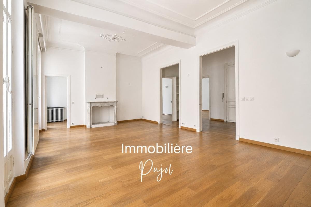 Longchamp / Réformés 13001 – Appartement T4 bourgeois  parqueté  avec cave – photo 3